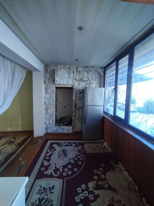 Сдаётся 3/1/5 Лисунова-4 рядом школа-204 и244