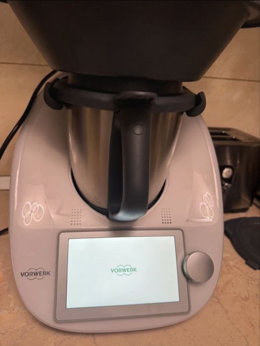 Aparat de gatit si robot, Termomix 6