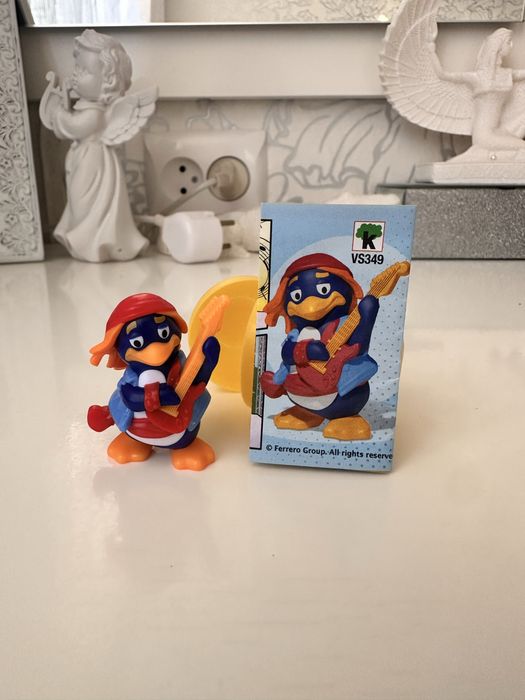 Продам фигирки из киндера пингвины