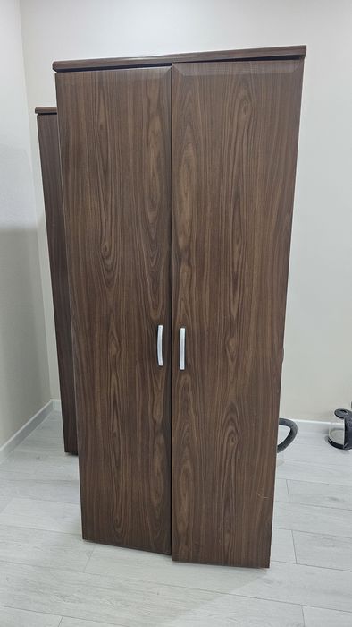 Шкафы с полками и с вешалкой