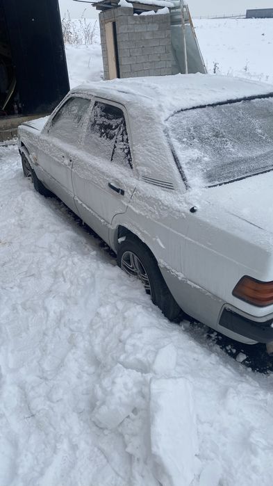 Мерседес 190 2.3л