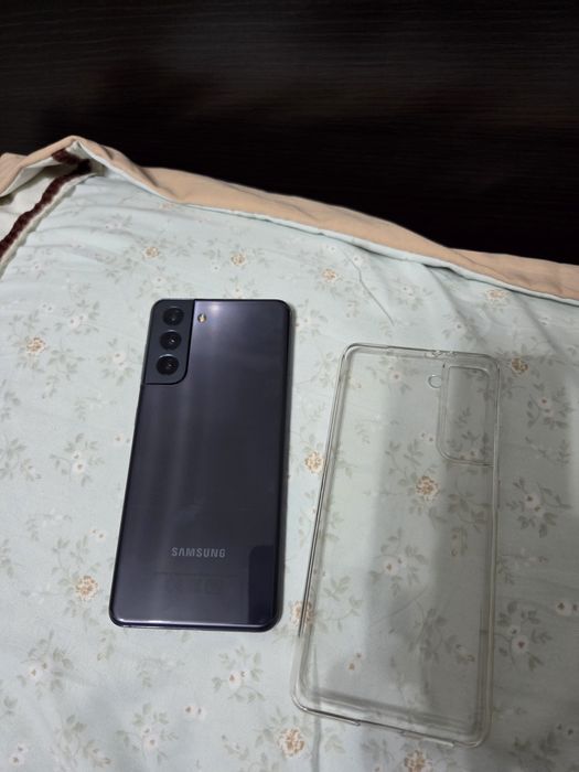 Продам Samsung S21