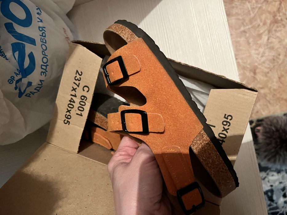 Продам новые детские Сандали