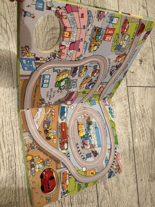 Carte cu jucarie USBORNE