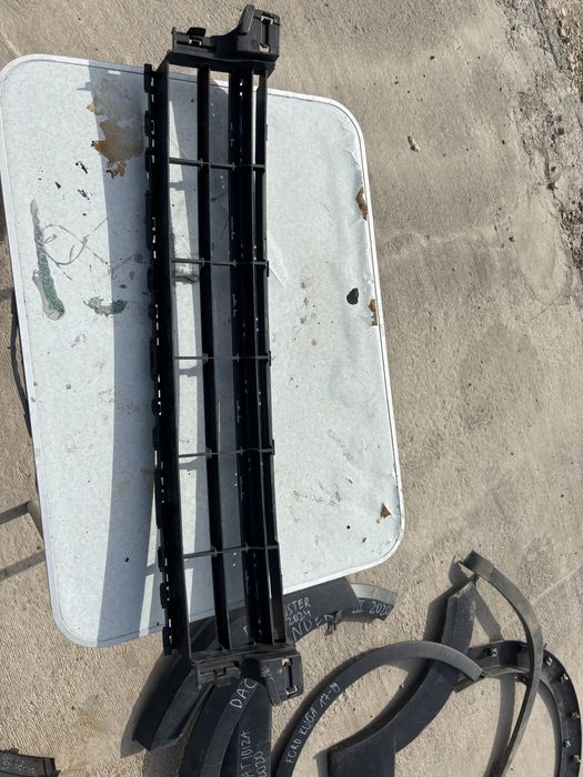 Решетка за предна броня за VW Passat B8 2020