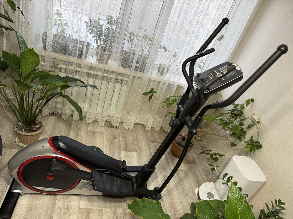 Продам эллиптический тренажёр DFC.