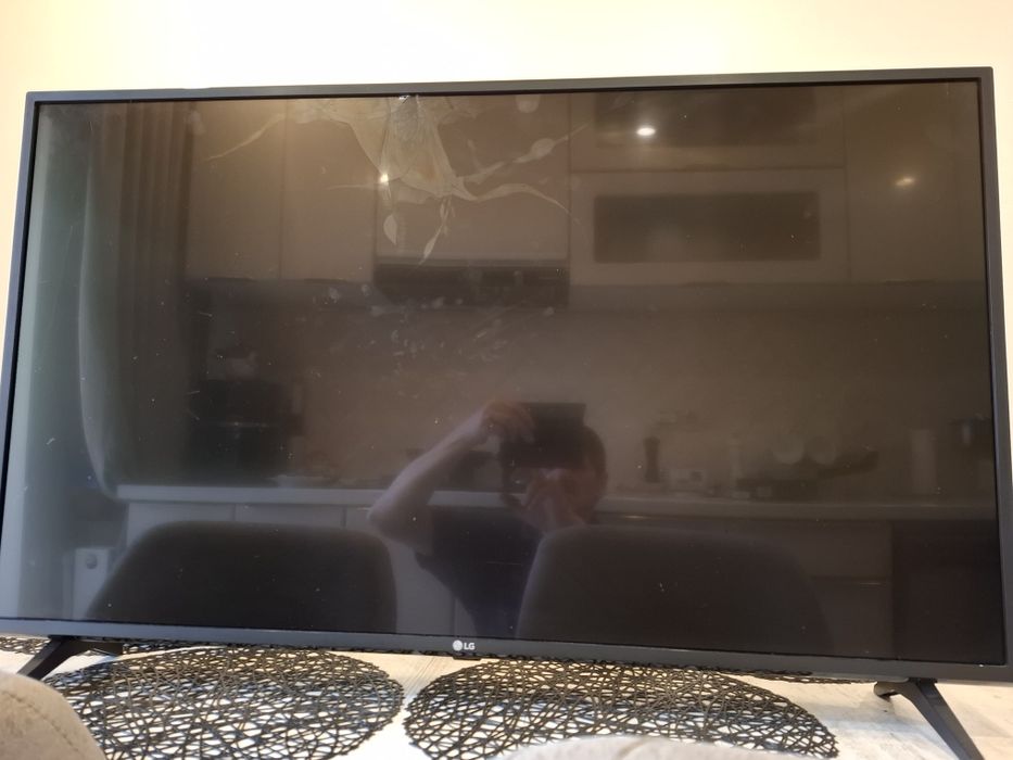 Smart tv 4k ,108 cm