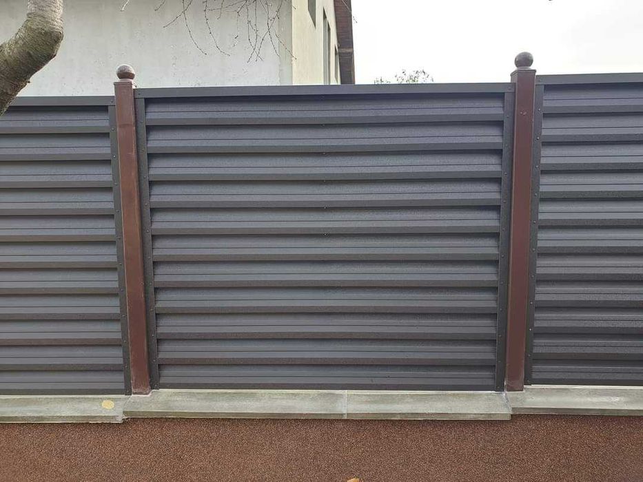 Garduri din panouri stil jaluzele, sipca metalica, tabla, plasa si BCA