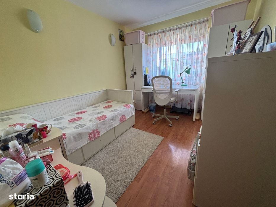 3 camere decomandat 2 bai 72mp mobilat zona nicolina prima statie lidl — fotografia 3