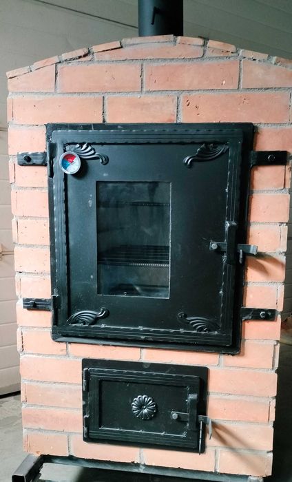 Cuptor pe lemne mobil