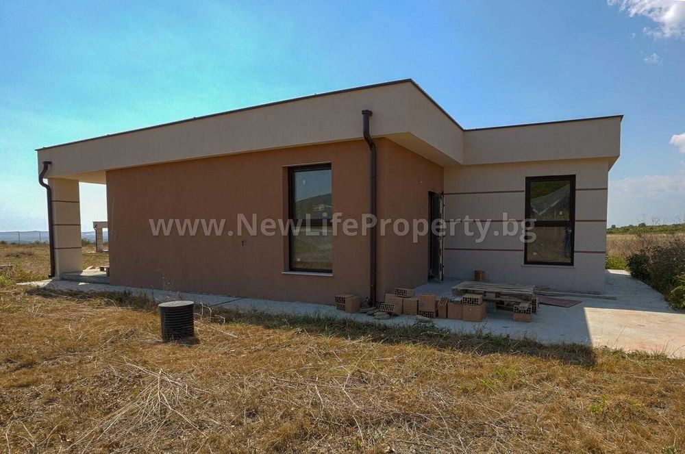 Продава се Къща в с. Кошарица, Област Бургас - 131 кв.м за 1222 €/кв.м - Снимка #8