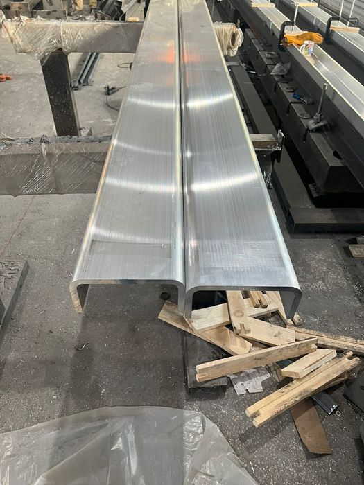 Продам швеллер алюминиевый 200х90х12