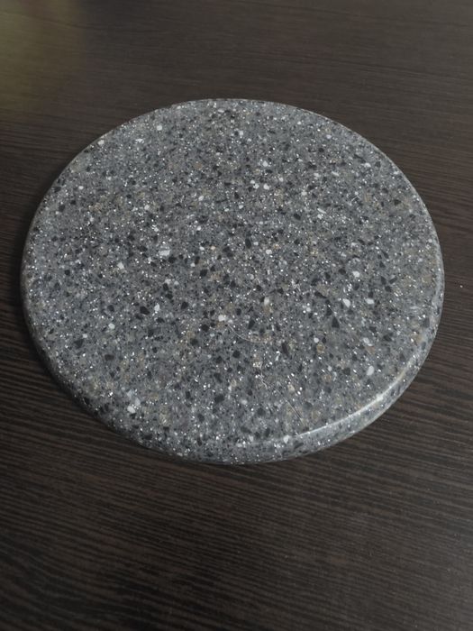 Изделия из искусственного акрилового камня: салфетки, подставки, доски