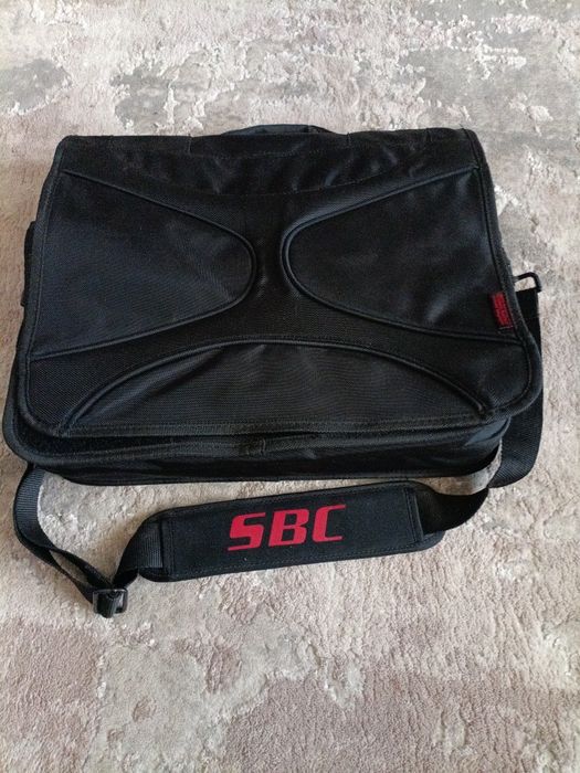 Vând geantă laptop 21 inch, nefolosită