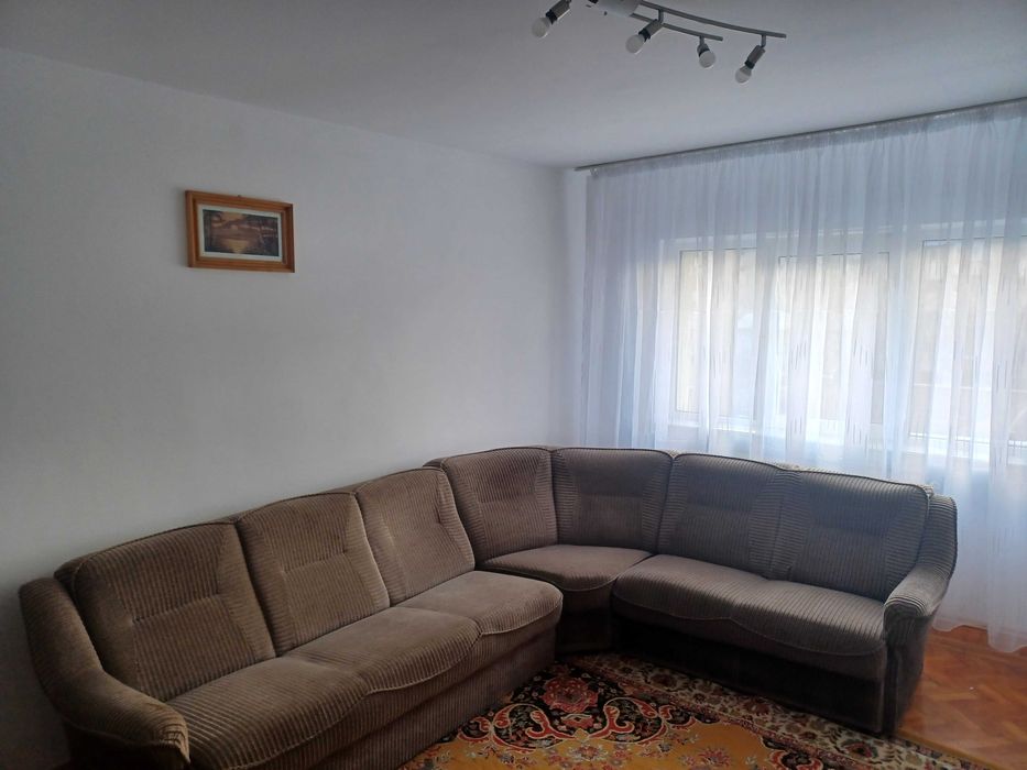 Vand apartament 3 camere