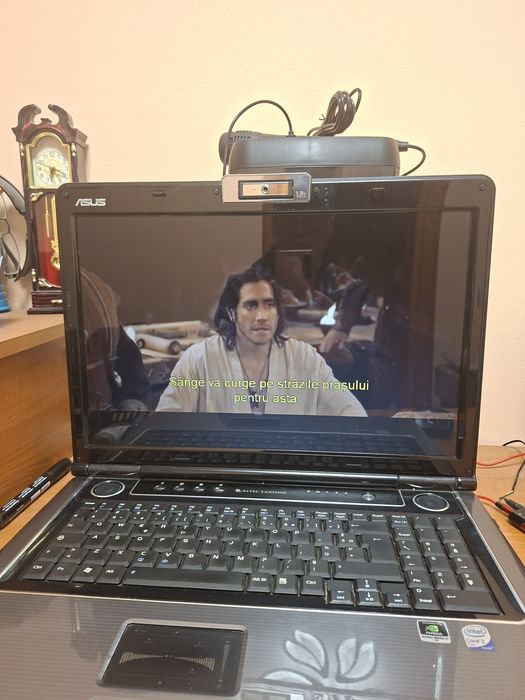 Laptop Asus 16inch