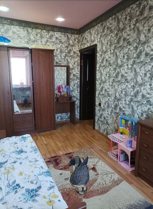 Продаётся 3х комнатная на массиве Риезий ( Паркентский)