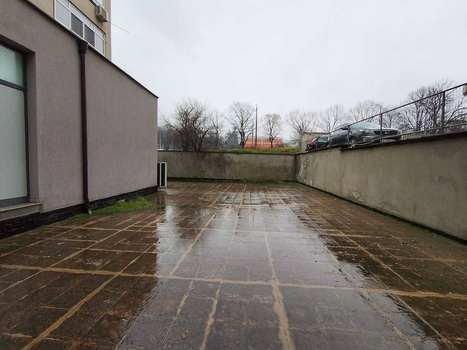 Шоу Рум, магазин, в оживен квартал на гр. Варна