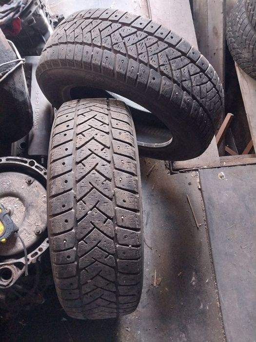 2 шины Dunlop 205 65 R16С. Цешка для груза.