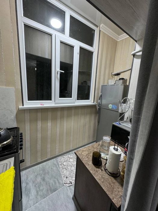 продам 1 комнотную квартиру на 2 этаже ориентир Кинг школа