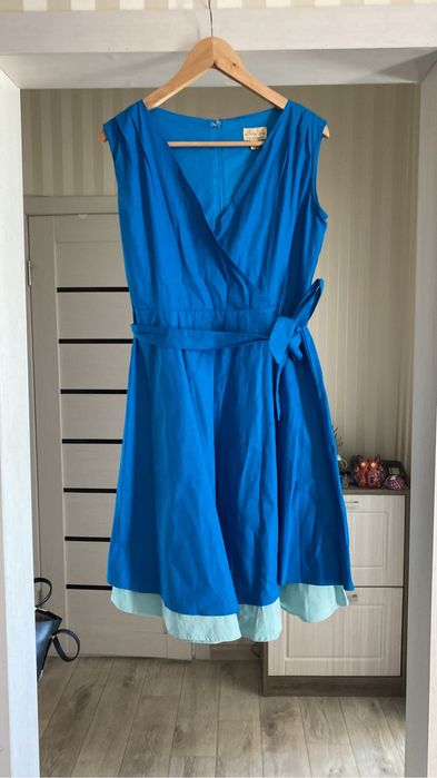 Продам Платья размер M и L