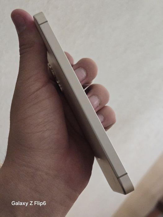 Samsung Galaxy S24 400$