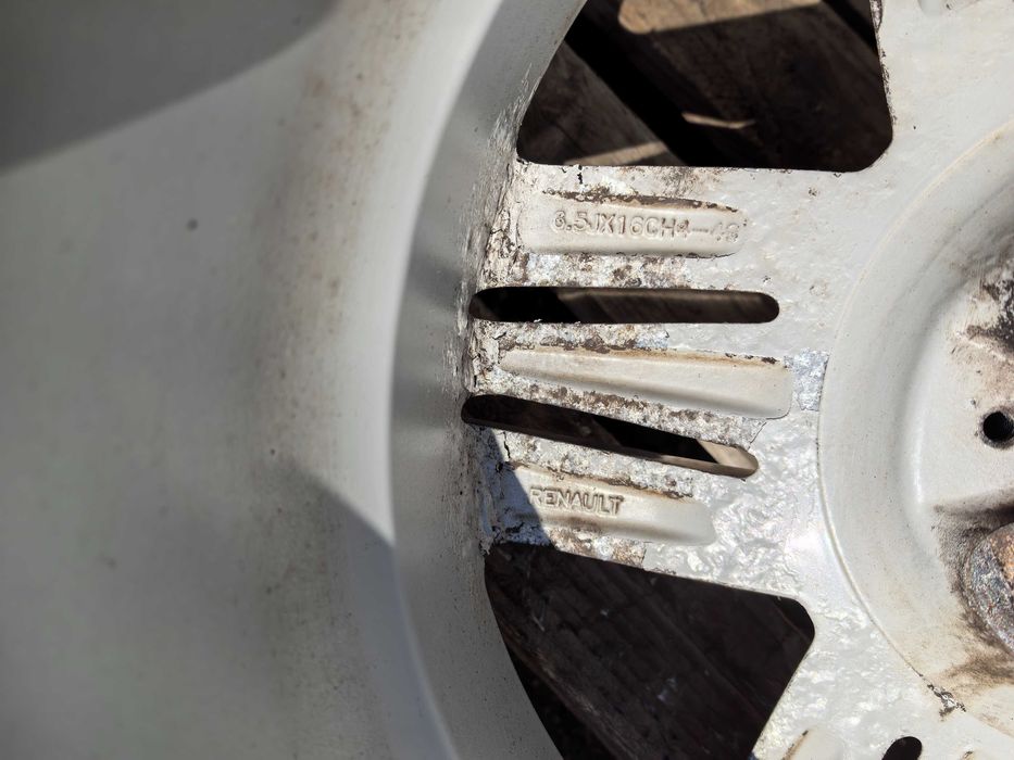 16 цола 4 х 100 мм Рено / Дачия и други - 6,5 Инча / ЕТ 49