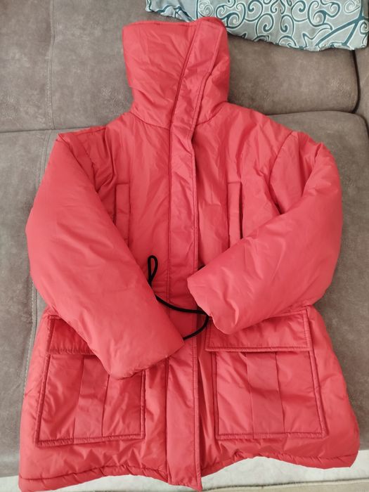 Женская куртка М размер продам