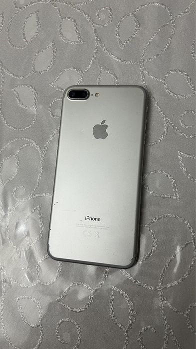 iPhone 7+ 32gb.