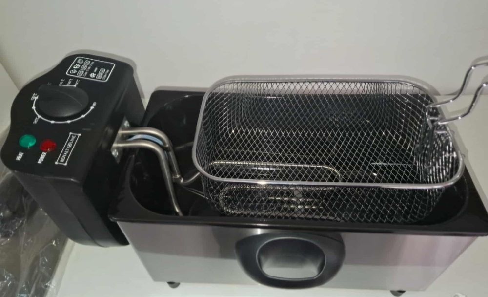 Фритюрник инокс 3 литра с гаранция