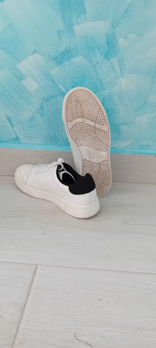 Adidasi casual zara