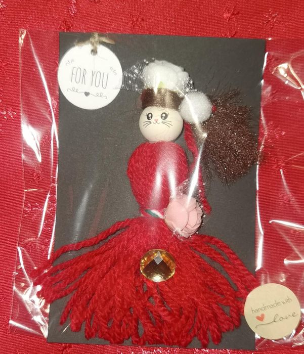 Ръчно изработени мартенички