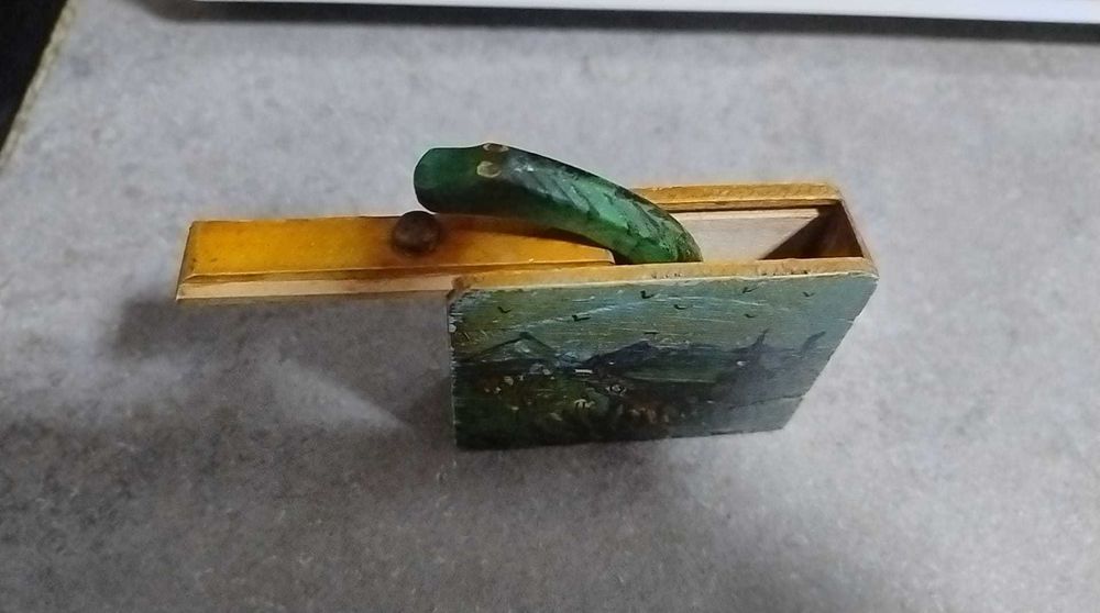 Șarpele surpriză - jucărie veche românească în cutie lemn,din comunism