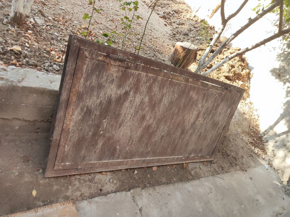 Дверь продается ...