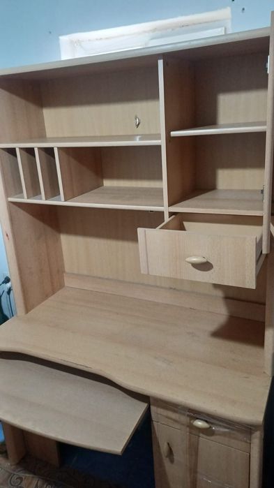 Продам компьютерный стол