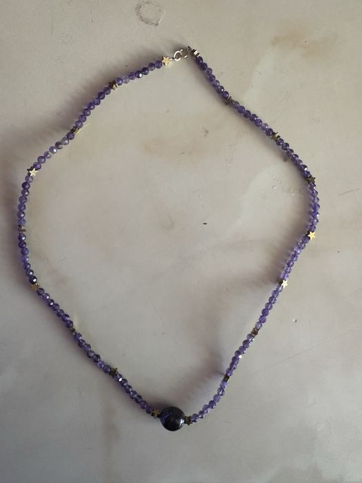 Coliere din ametistsi aur