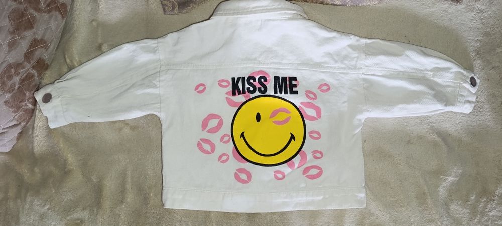 Продам джинсовку на девочку