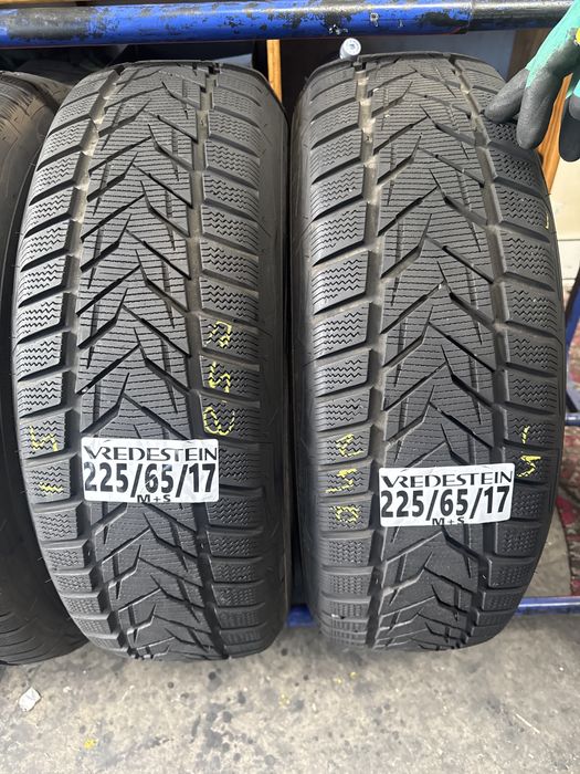 225/65/17 Vredestein M+S