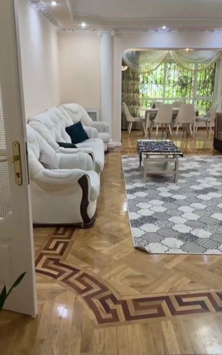 Мирзо Улугбекский район. 7 комнат. Совминовский дом.