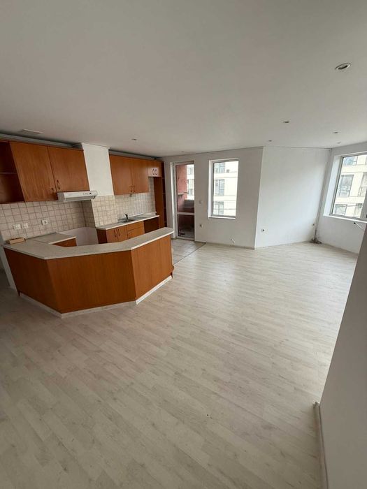 Тристаен апартамент в Манастирски ливади