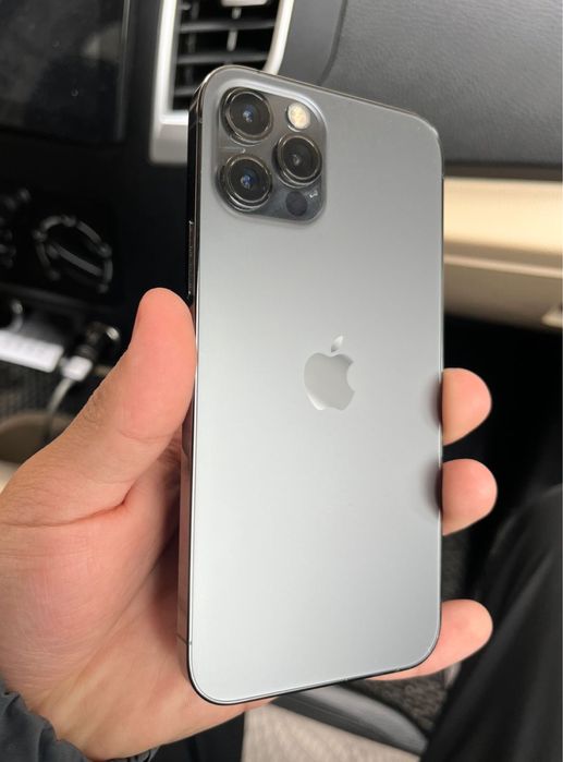 Айфон 12 про 256 идеал !