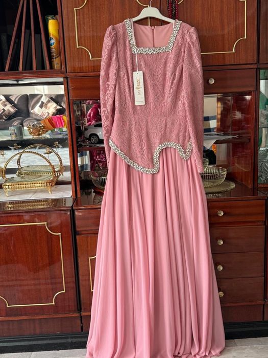 Новое вечернее платье 46 р