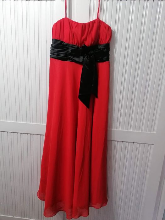 Rochie lunga roșie
