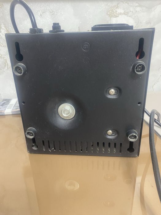 Стабилизатор напряжения VOLTRON 1000