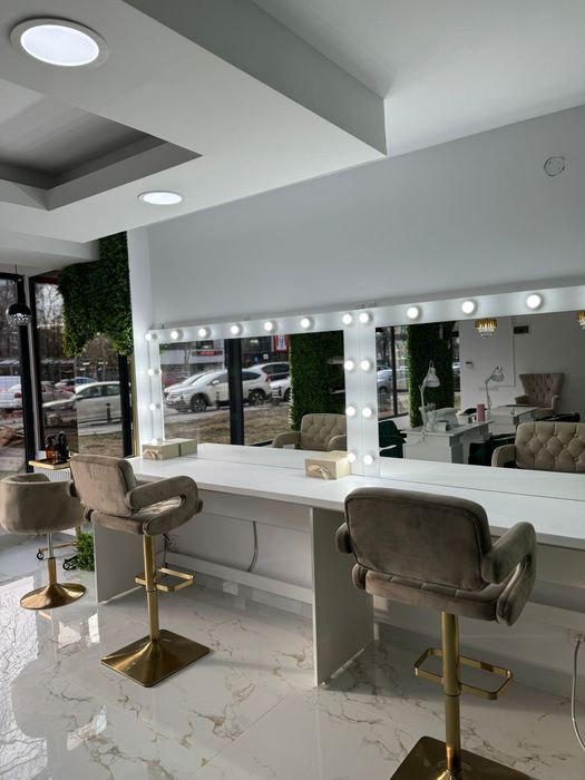 High Concept Salon inchiriaza posturi de lucru