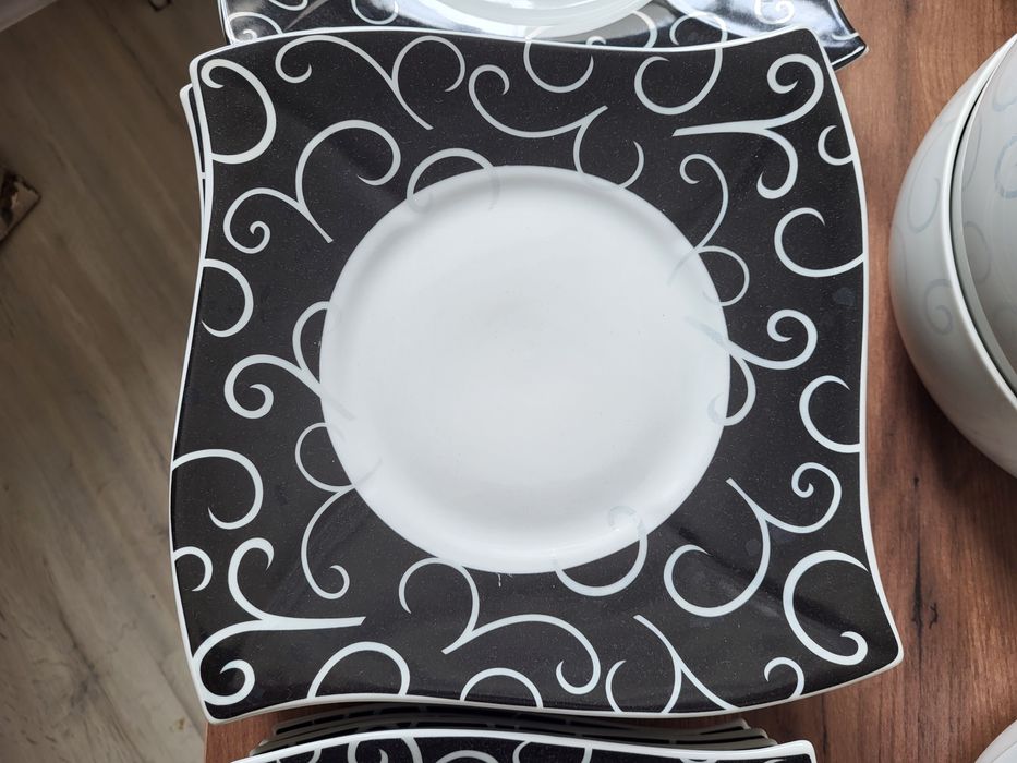 Столовый обеденный набор посуды