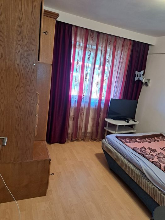 Închiriez apartament 2 camere decomandate – B-dul Corneliu Coposu (Zona Obcini / Spital)