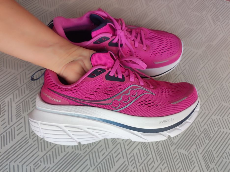 Saucony guide 18  нови 39 н