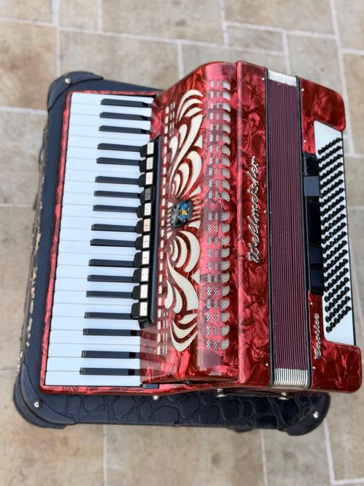 Vând acordeon german Weltmeister  Caprice  120 bași roșu sidef
