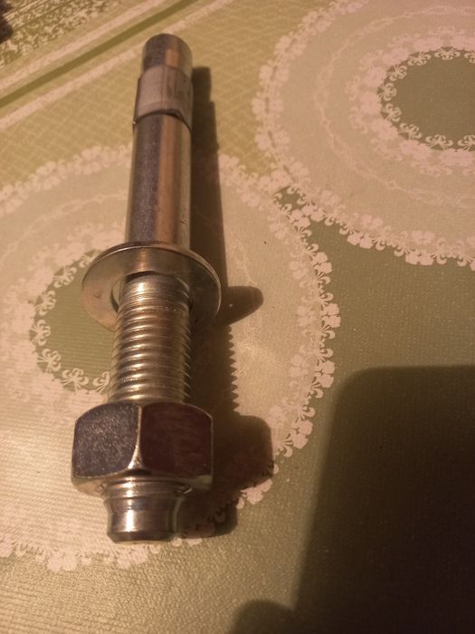 Продам крепеж импортный.